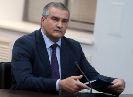Аксёнов поручил повысить безопасность крымских школ до федеральных стандартов