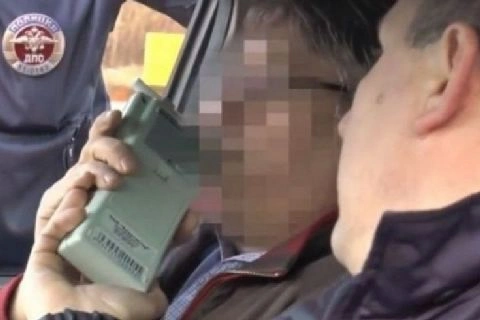 Нетрезвый водитель из Приангарья попытался съесть составленный автоинспектором протокол