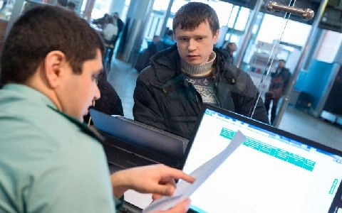 Минимальный доход должников защитят от взыскания