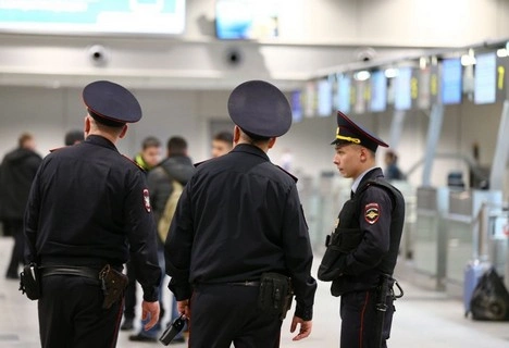 Из России выдворен гражданин Азербайджана, который разыскивался за мошенничество
