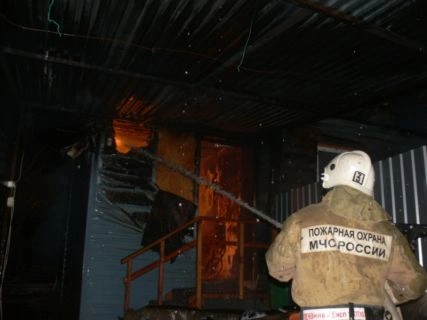 Вспыхнул пожар в жилом доме в астраханском селе Семибугры
