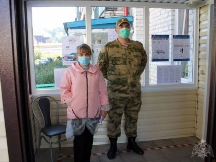 В Республике Алтай личный состав Росгвардии обеспечил безопасность в период единого дня голосования