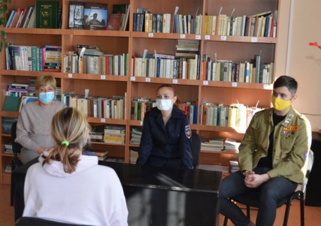 В Саранске транспортные полицейские организовали профилактическое мероприятие по антинаркотической пропаганде