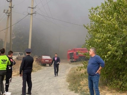 Сотрудники полиции обеспечили безопасность граждан и охрану имущества во время пожаров в нескольких районах Ростовской области