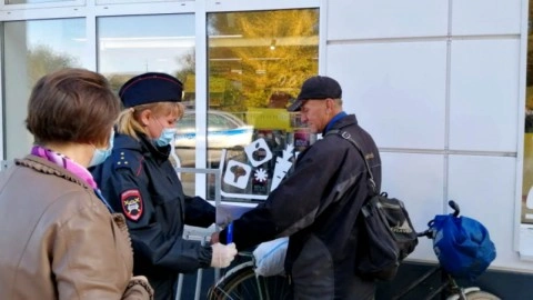 В Ивановской области в честь «Дня пожилых людей» сотрудники ГИБДД провели ряд мероприятий