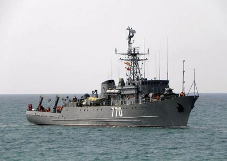 Морской тральщик «Валентин Пикуль» возвращается из Средиземного в Чёрное море
