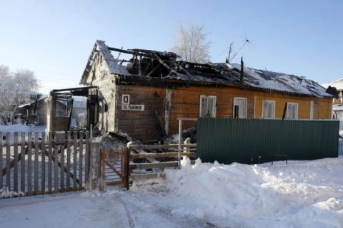 В Нарьян-Маре сотрудники вневедомственной охраны Росгвардии оказали помощь гражданам во время пожара