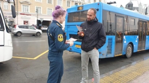Профилактический рейд на центральной площади Владивостока