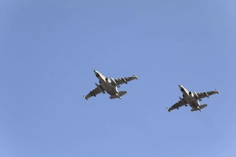 Штурмовики Су-25 российской военной базы в Киргизии выполнили пуски ракет «воздух-поверхность» и бомбометание на полигоне под Курганом