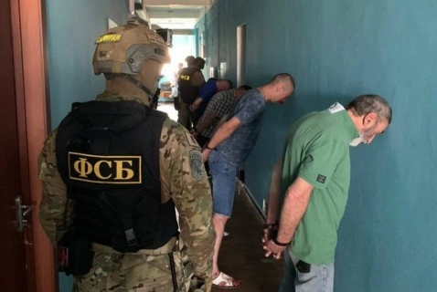 В Якутии следователями возбуждено уголовное дело в отношении группы вымогателей