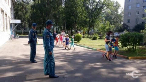Спасатели провели тренировку по эвакуации в детском саду №3 в Волгореченске