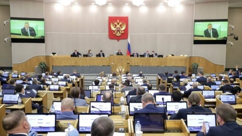 Вячеслав Володин: заказчики, вовремя не расплатившиеся с малым и средним бизнесом по госконтракту, будут оштрафованы
