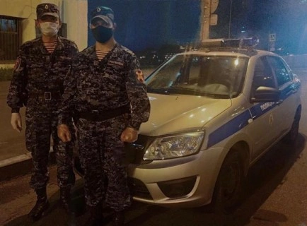 Сотрудники Росгвардии удержали от необдуманного поступка молодого петербуржца