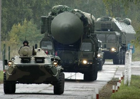 Танк-90М «Прорыв» и САУ «Коалиция-СВ» будут представлены на платформах железнодорожного состава акции «Мы — армия страны! Мы — армия народа!»