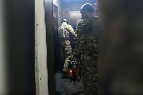 В Астрахани полицейские совместно с пограничниками перекрыли нелегальный канал поставки чёрной икры в столичный регион