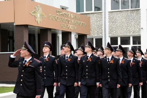 Владимир Колокольцев подписал приказ о награждении курсанта Омской академии МВД России, который спас грудного ребенка