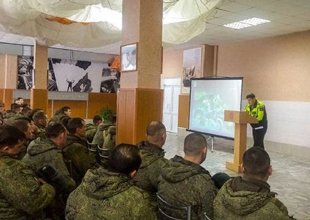 В Энгельсском соединении дальней авиации стартовал комплекс мероприятий по противодействию наркомании «Армия против наркотиков!»