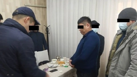 В Самарской области в суд направлено уголовное дело о вымогательстве клиентом автосервиса крупной суммы денег у предпринимателя