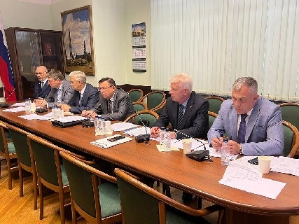 Анатолий Выборный провел заседание Рабочей группы по контролю за оборотом оружия и совершенствованию охранной деятельности