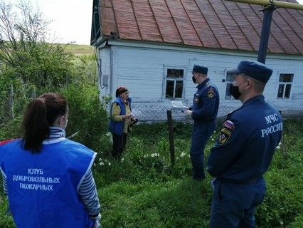 Пожарная безопасность Обоянского района на контроле у добровольцев и пожарных