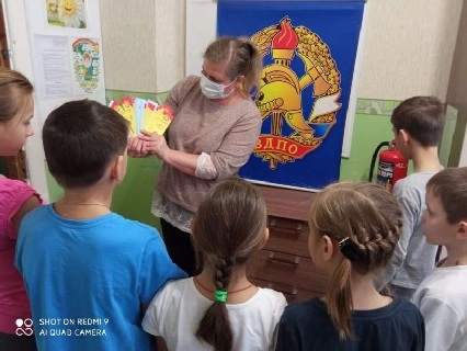 В курганском центре инклюзивного творчества «Авантюрин» прошли игровые занятия по пожарной безопасности.