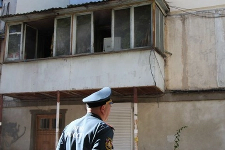 В Тамбовской области сотрудники ОГИБДД по городу Мичуринску спасли людей из горящего дома