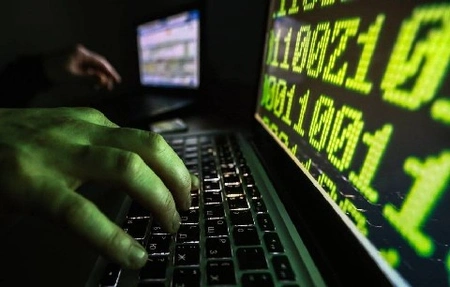Чтобы активировать вирус, APT28 задействует мышь, двигающуюся в PowerPoint