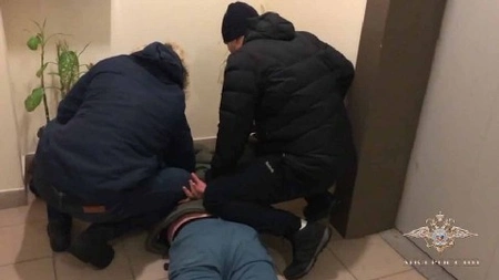 В Якутии сотрудниками уголовного розыска задержаны подозреваемые в хищении огнестрельного оружия и поджоге квартиры