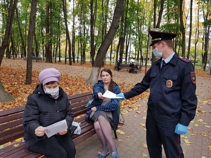 В Самарской области полицейские и общественники провели профилактическую акцию «Осторожно, мошенники!»