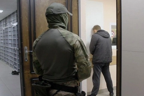 В Красноярском крае полицейские окончили расследование уголовного дела в отношении бывшего менеджера по продажам, обвиняемого в присвоении более 2 млн рублей