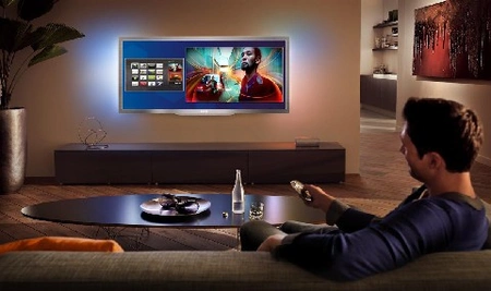 Россиян о существовании в этом году риска компрометации Smart TV предупреждают в Роскачестве
