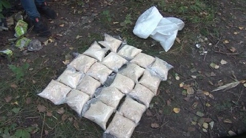 В Орле у наркокурьера изъяли почти 1300 граммов синтетического наркотика