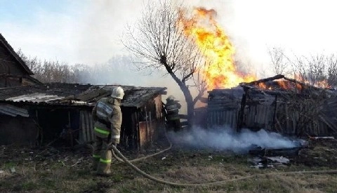 Неосторожность с огнем - причина почти половины пожаров в Новосибирской области