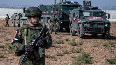 Российские военные прошли по шести маршрутам патрулирования в Сирии