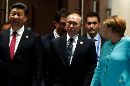 Die Welt призвал Берлин «сдерживать амбиции» России и Китая