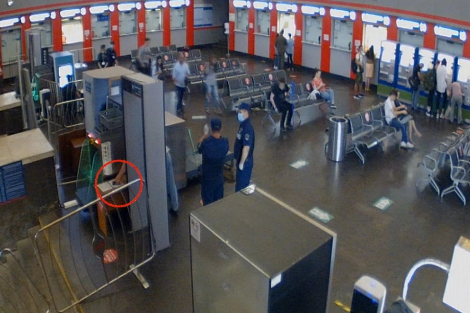 В Москве транспортные полицейские раскрыли кражу на железнодорожном вокзале