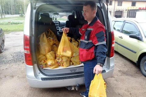 Ярцевское отделение ВДПО организовало адресную доставку продуктов пожилым людям и многодетным семьям