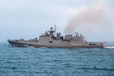 Судно тылового обеспечения «Всеволод Бобров» успешно отработало буксировку равного по водоизмещению судна в ходе очередного этапа заводских ходовых испытаний в назначенном районе Финского зал