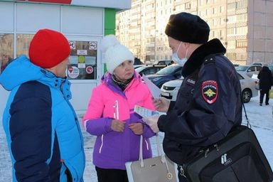 В Хабаровском крае сотрудники полиции провели рейд по профилактике мошенничеств