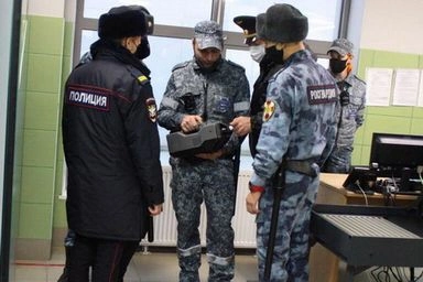 В Крыму Минтранс РФ применяет новые приборы для досмотра