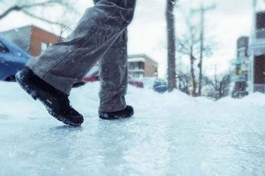 В Кирове бывший мастер АО «Гордормостстрой» оказывал услуги, не отвечающих требованиям безопасности жизни и здоровью граждан