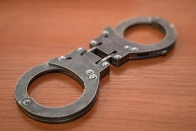 Оперативники задержали вымогателя сразу после получения им денег от 56-летней потерпевшей