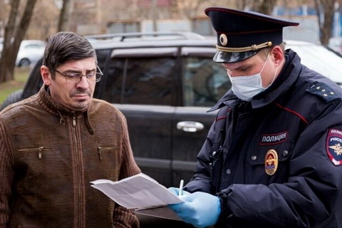 Сотрудники МВД получили право штрафовать петербуржцев за нарушение самоизоляции