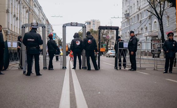 Суд может прекратить дело охранявшего День города в Воронеже ЧОПа