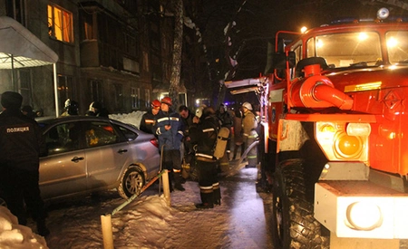 В Барнауле из-за крупного ночного пожара эвакуировали 20 человек