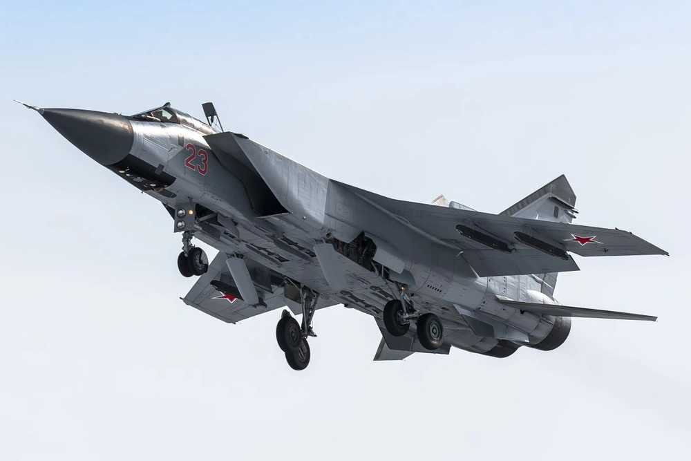 Истребители МиГ-31БМ ЦВО уничтожили условного нарушителя государственной границы в ходе учения в Красноярском крае