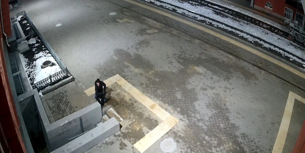 Транспортные полицейские задержали подозреваемого в хищении личного имущества пассажира железной дороги