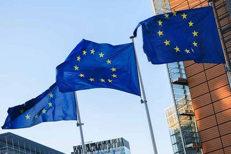 Постпреды ЕС утвердили кредит Украине на €90 млрд и 20-й пакет санкций против России