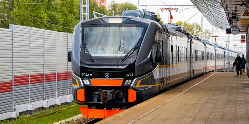 В Белгородской области электричка сошла с рельсов из-за повреждения железнодорожного полотна