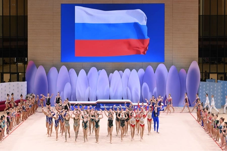 Международная федерация гимнастики допустила российских спортсменов до турниров с флагом и гимном